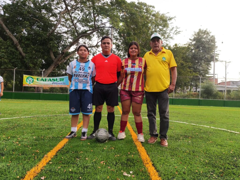 Capitanes de campo cancha sintetica